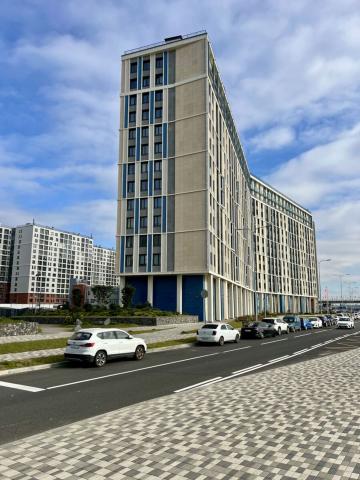 Миклухо-Маклая набережная, 1/1