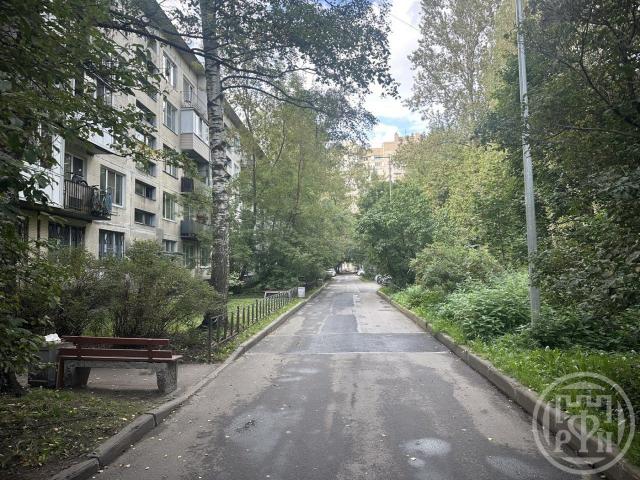 Славы просп., д 25