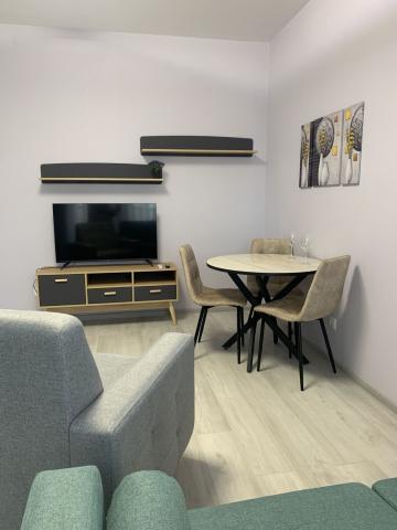 Фарфоровская ул., 7