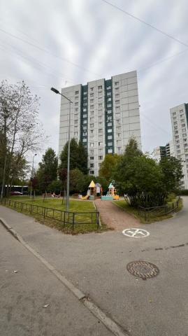 Маршала Новикова ул., 13