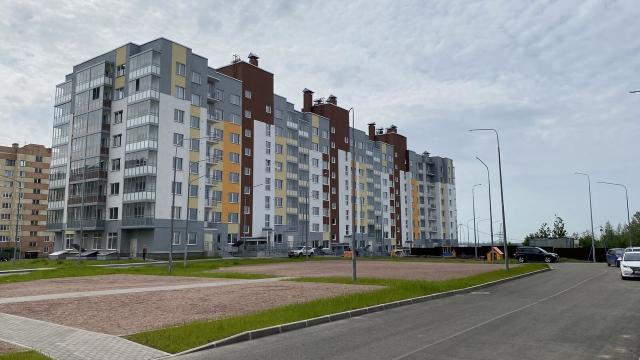 Ленинградская область, Янино-2 дер., Рябиновая ул., 8к1