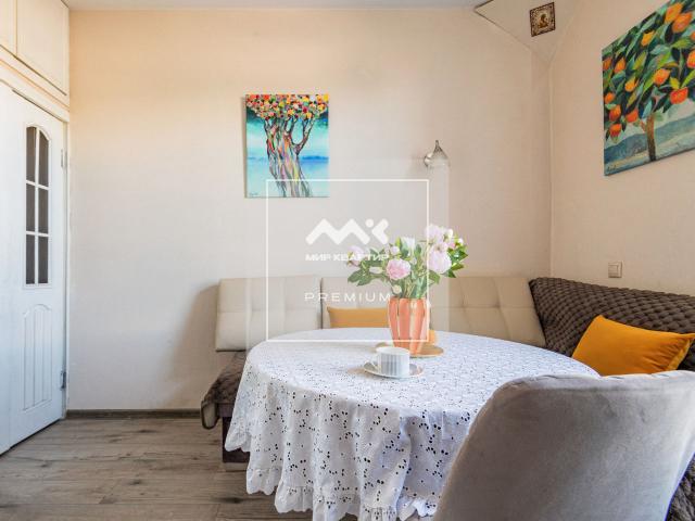 Реки Карповки наб., 16