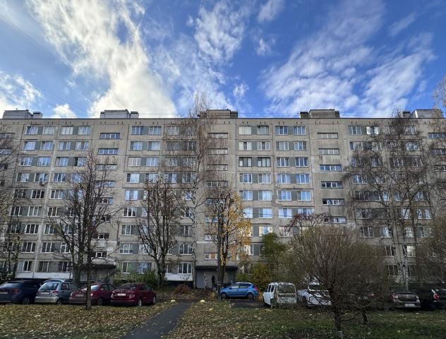 Дыбенко ул., 38