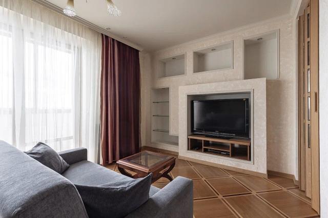 Лени Голикова ул., 29к8а