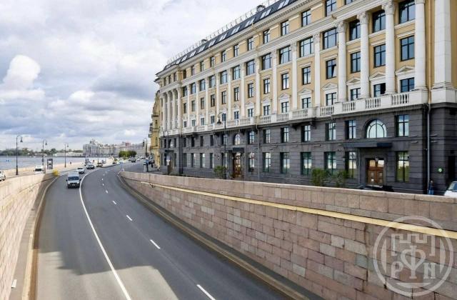 Воскресенская наб., д 32