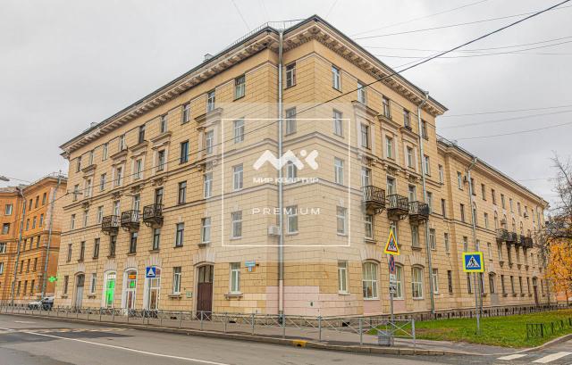 Большеохтинский проспект, 33