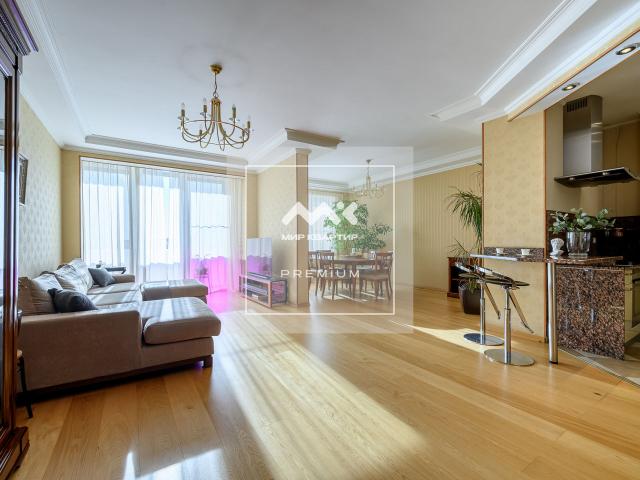 Дибуновская ул., 50