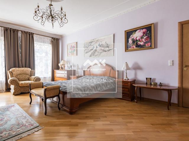 Невский проспект, 16