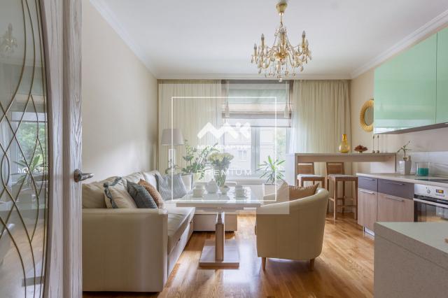 Красуцкого ул., 3