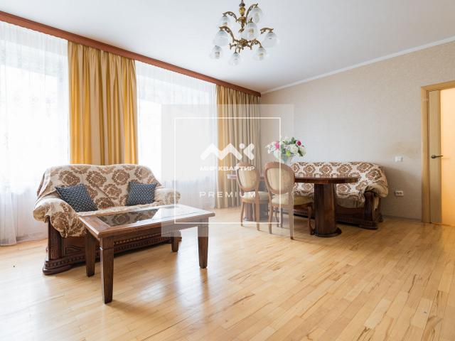 Одоевского ул., 28