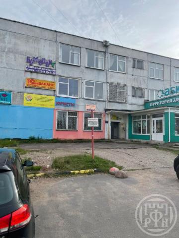 Луга г., Урицкого просп., д. 77