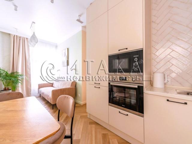 ул. Барочная, 3/22