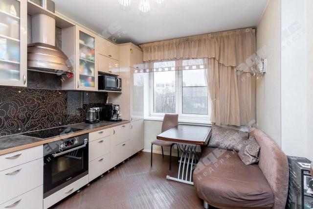 Космонавтов пр., 65к2