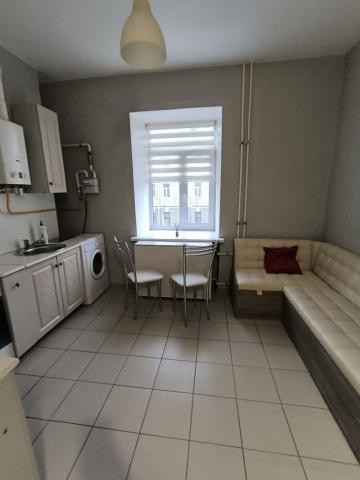 Тарасова ул., 10