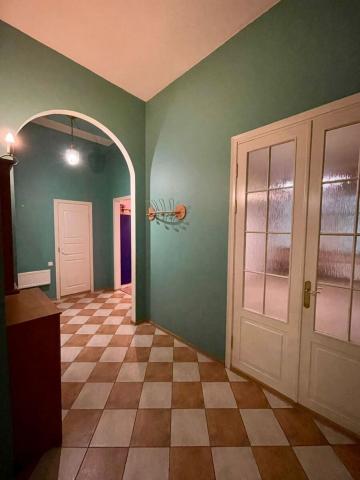 Средний пр., 49