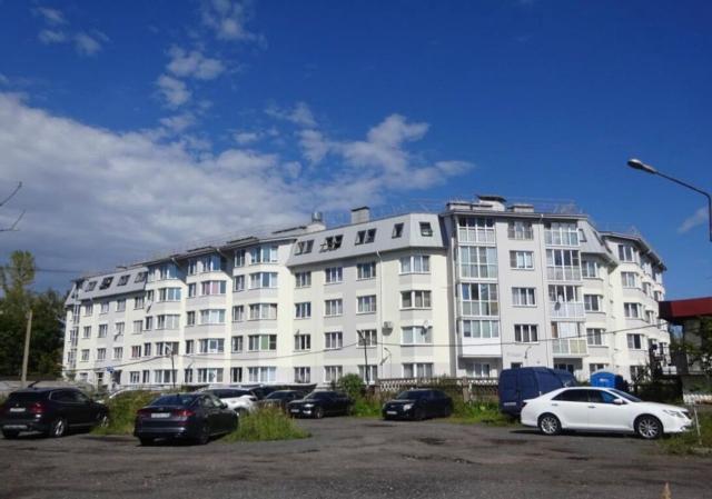 Петергофская ул., 8