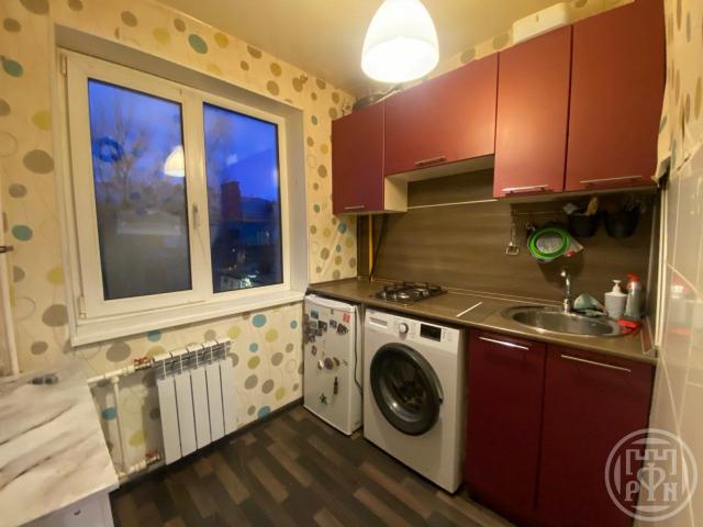 Ломоносов г., Петровский пер., д 4