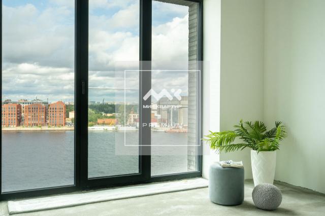 Макарова наб., 58