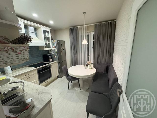 Парашютная ул., д 61