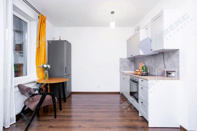 Верхне-Каменская ул., 5