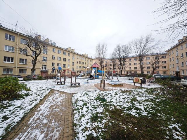 Фарфоровская ул., 22