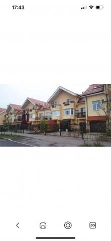 Всеволода Боброва ул., 24