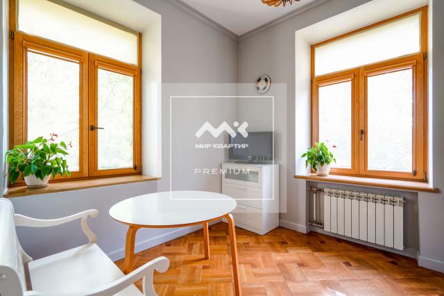 9-я В.О. линия, 68