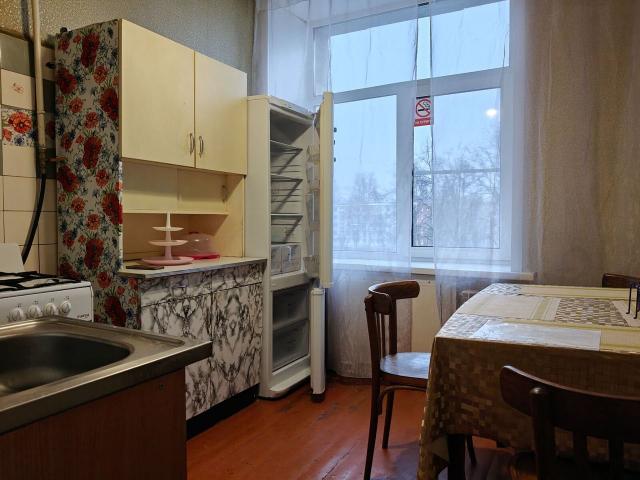 Красных Зорь бул., 5