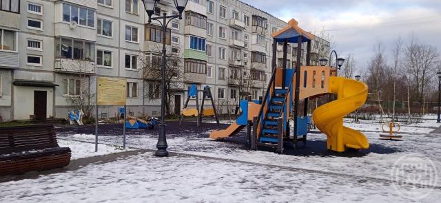 Ломоносов г., Некрасова ул., д 1