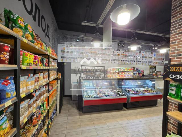 Среднерогатская ул., 10