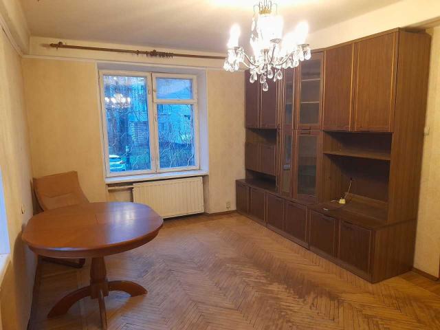 Белградская улица, 16