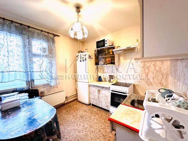 п. Шушары, тер. Ленсоветовский, 21к3