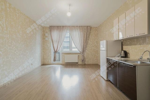 Евгения Шварца аллея, 6