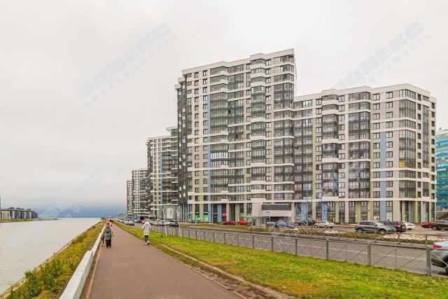 Маршала Захарова ул., 10