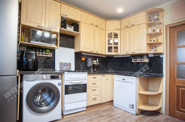 Лётчика Пилютова ул., 23