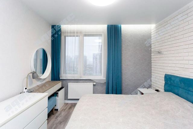 Вадима Шефнера ул., 14к1