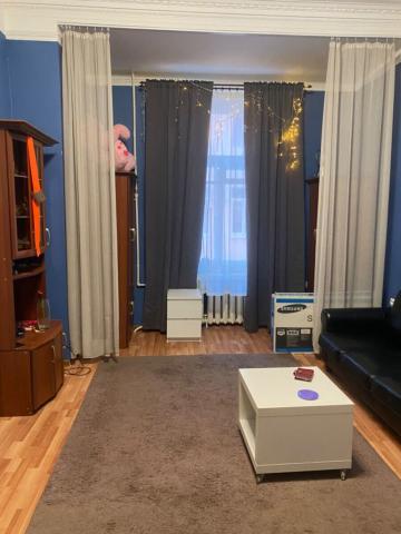 Красного Курсанта ул., 11