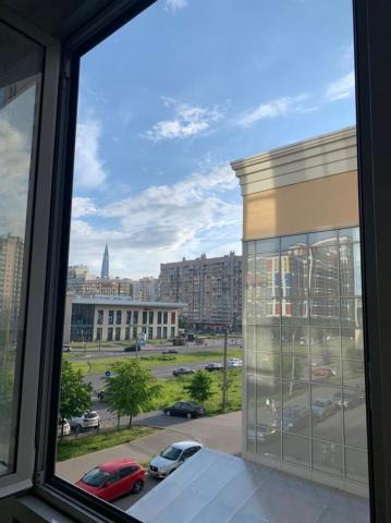 Оптиков ул., 37