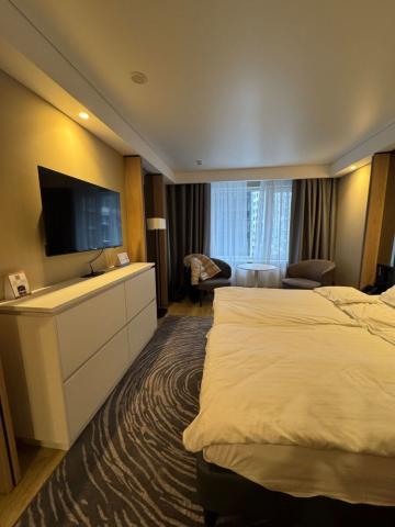 Салова ул., 61