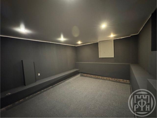 Английский просп., д. 21/60