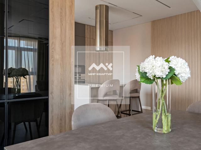 Московский проспект, 183-185