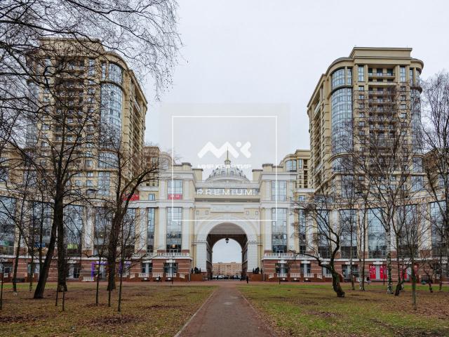 Московский проспект, 183-185