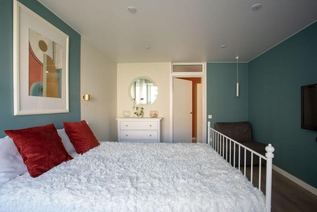 Морская наб., 15