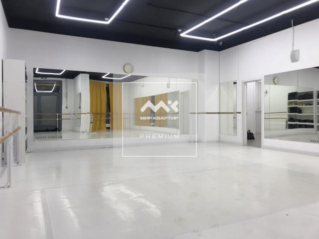 Московский проспект, 183-185