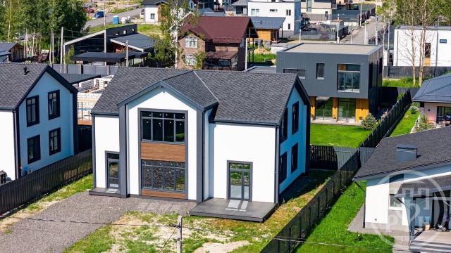 Александрийский парк КП, Светлая ул.