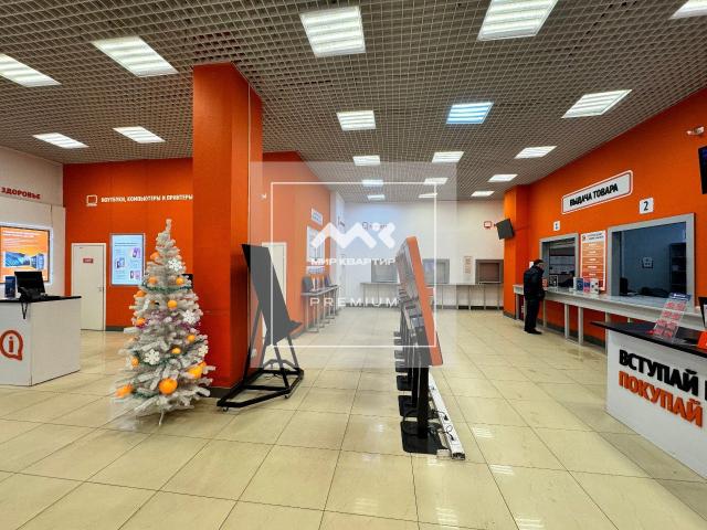 Большевиков проспект, 33