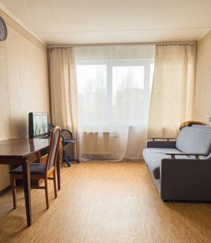 Учительская ул., 6