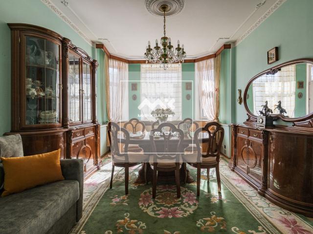 Реки Карповки наб., 16