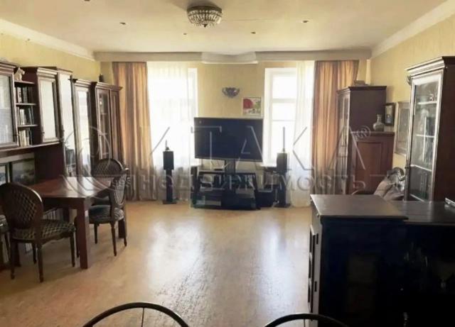 линия. 19-я В.О., 12