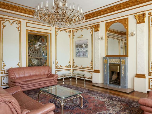 Каменноостровский проспект, 1